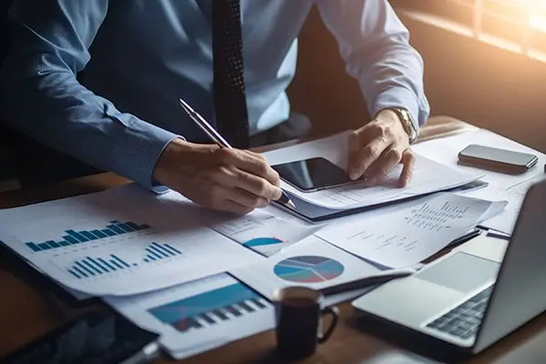 两年退伍多久可以出国旅游